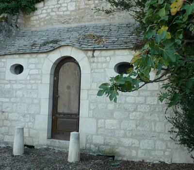 Porte de maison troglodyte dans le vieux Belfort