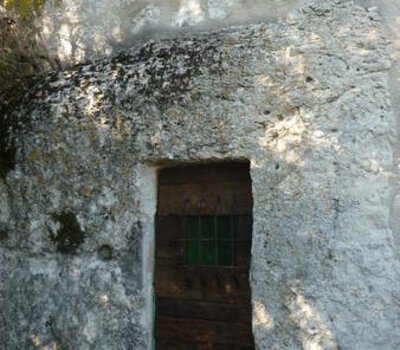 Porte de maison troglodyte